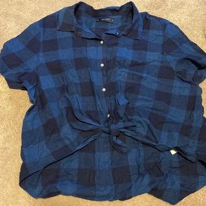 Lucky Brand tie front blouse